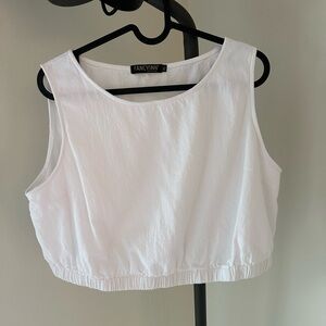 Fancyinn White Sleeveless Crop Tank Top